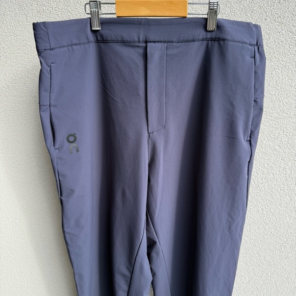 Men’s On Running Active Pant XL Navy blue - Picture 2 of 10